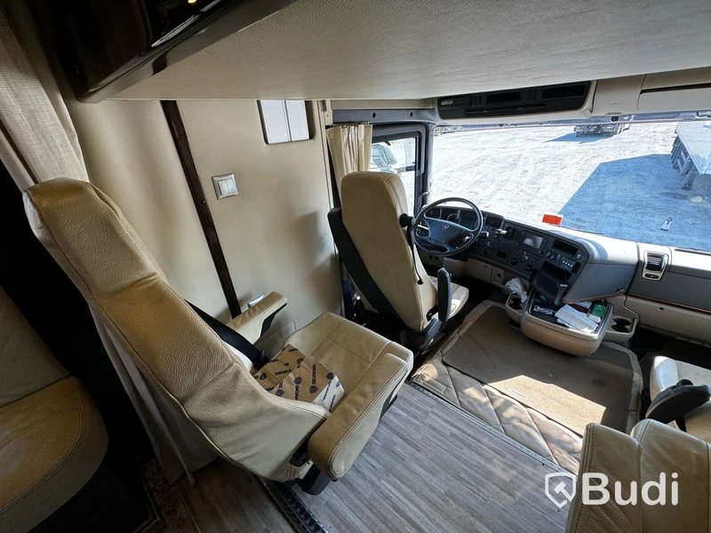 Racebuss Scania R360 6X2-4 -2013 | Garage | Tält