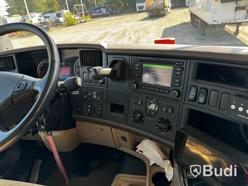 Racebuss Scania R360 6X2-4 -2013 | Garage | Tält