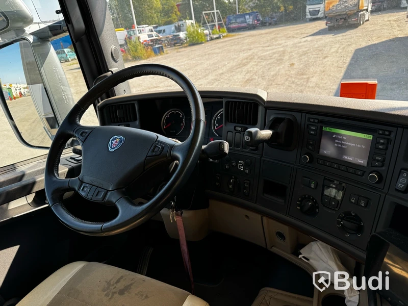 Racebuss Scania R360 6X2-4 -2013 | Garage | Tält