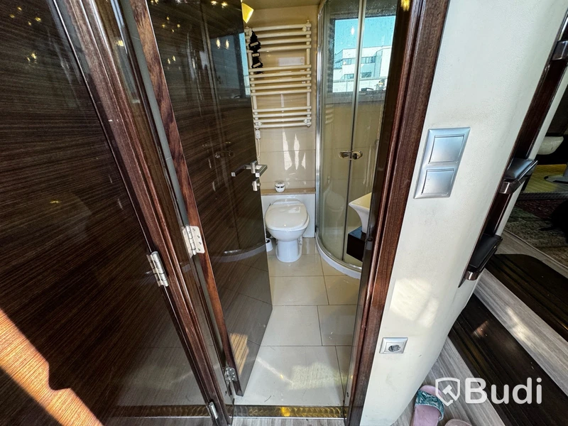 Racebuss Scania R360 6X2-4 -2013 | Garage | Tält