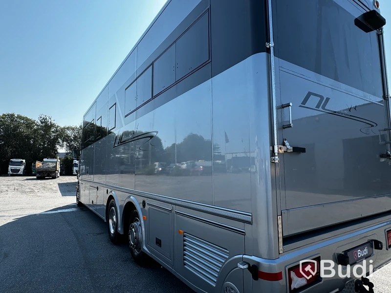 Racebuss Scania R360 6X2-4 -2013 | Garage | Tält