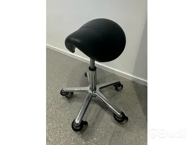 2 st frisörpallar.
