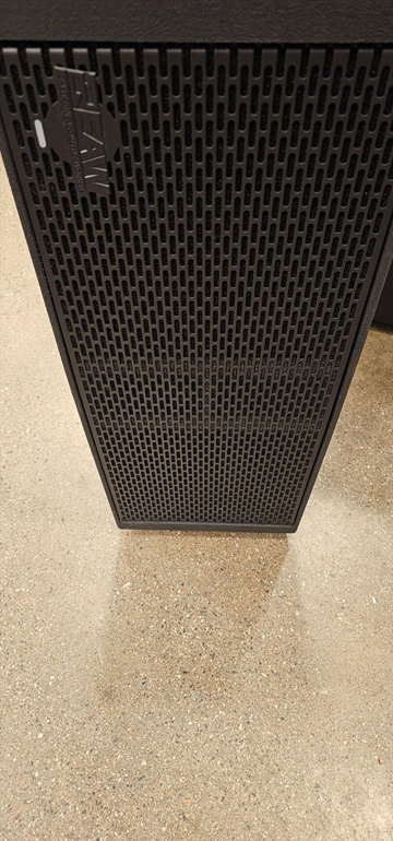 NYA EAW RSX208L Line Array Lådor med extra förstärkarmoduler till båda.