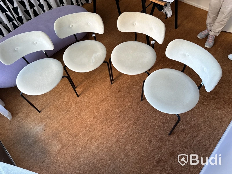 Coco dining chair 4 st smärre nötskador finns samt någon fläck
