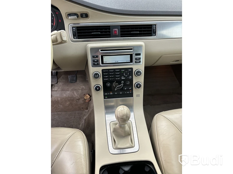 Volvo V70 2.0 Flexifuel | Manuell | 145 hk | 2008 | Reparationsobjekt
