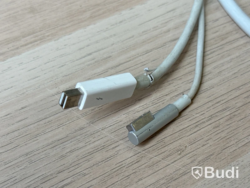 2 st Apple 27-tums Thunderbolt Display