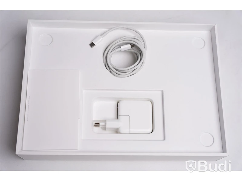 Macbook Air 13 tum 2019, 256GB SSD, Apple M1, 8GB RAM