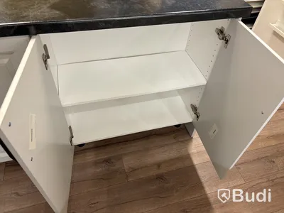 Utställningskök med köksö