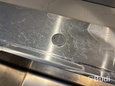 Kök med spishäll, diskmaskin & fläkt m.m.