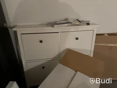 Blandade badrumsmöbler.