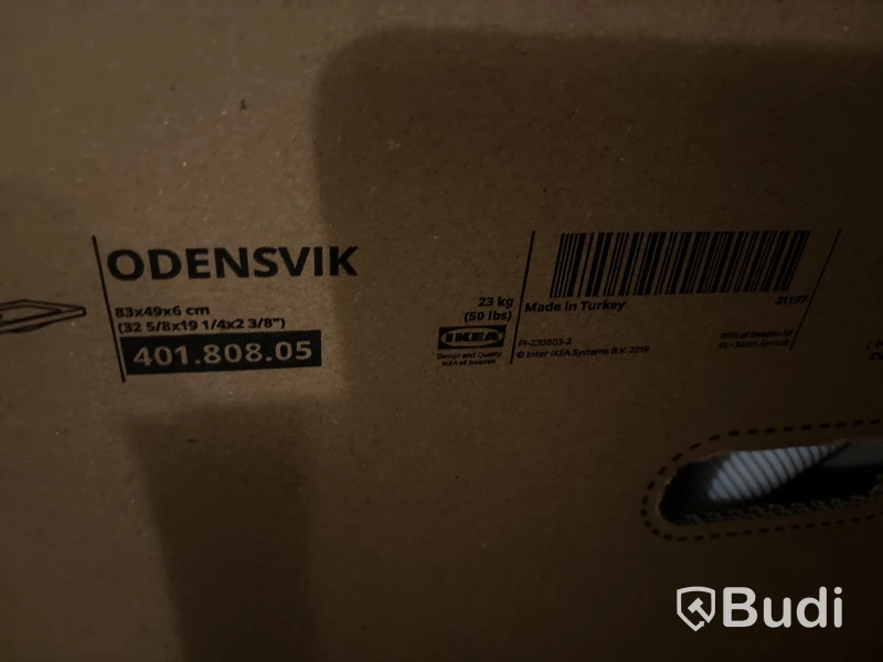 Blandade badrumsmöbler.