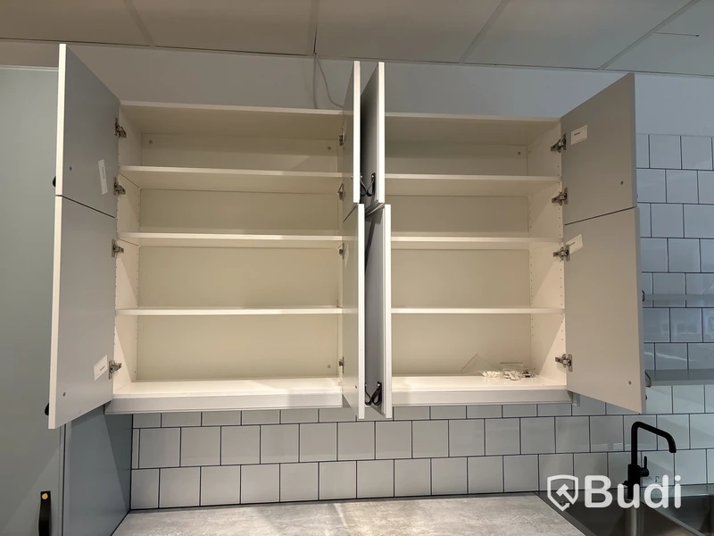 Utställningskök med blandare