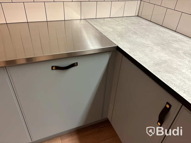 Utställningskök med blandare