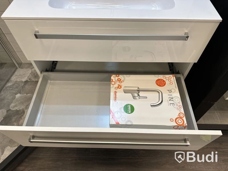 Badrumsmöbler