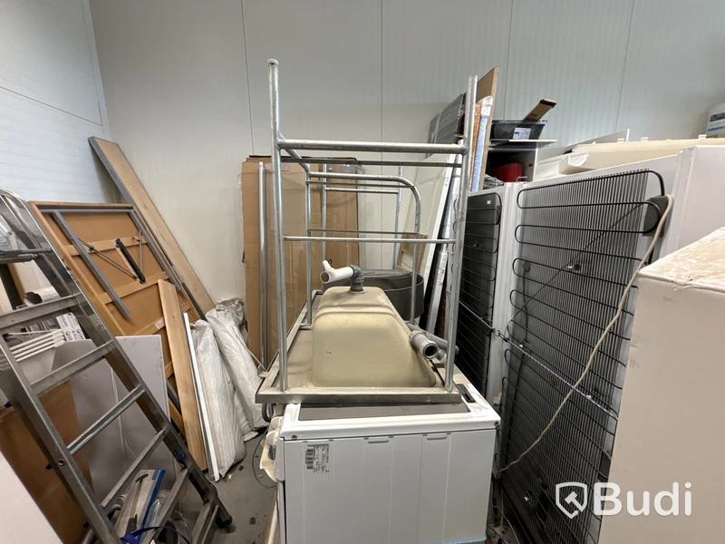Byggmaterial & maskiner m.m. Stort parti!
