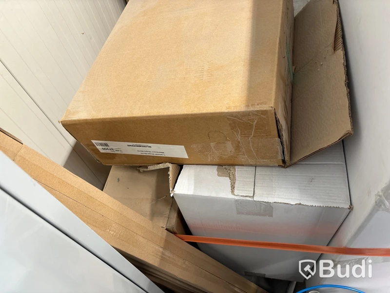Byggmaterial & maskiner m.m. Stort parti!