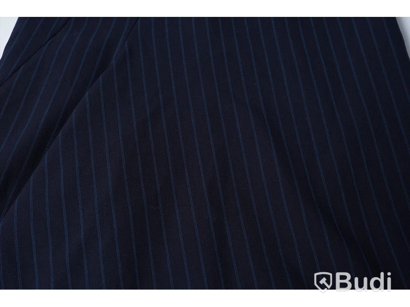 Kjol - Assymmetric Pinstriped Midi Skirt Storlek 36