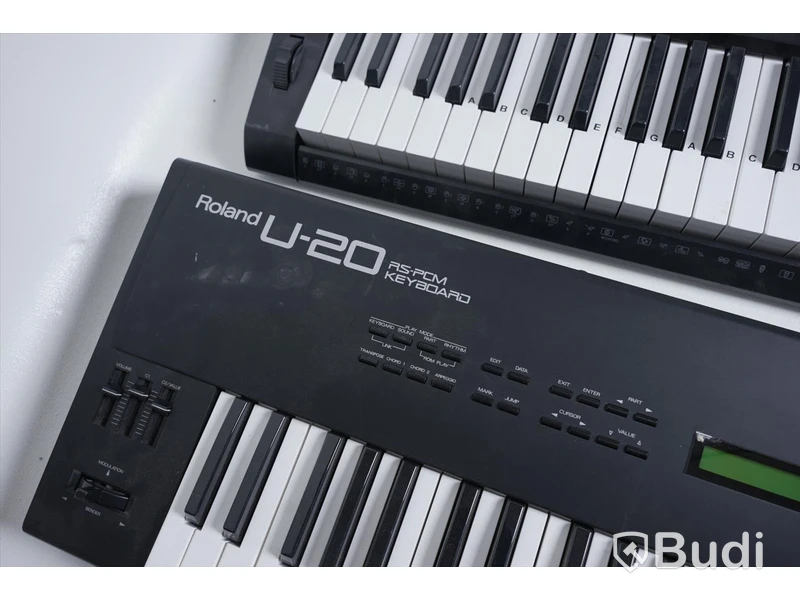Elpianon 5st - Yamaha PRS E313, Casio CTK-3200, Roland E-16, Keystation 61 MK3, Roland U-20. (OBS reparationsobjekt!)