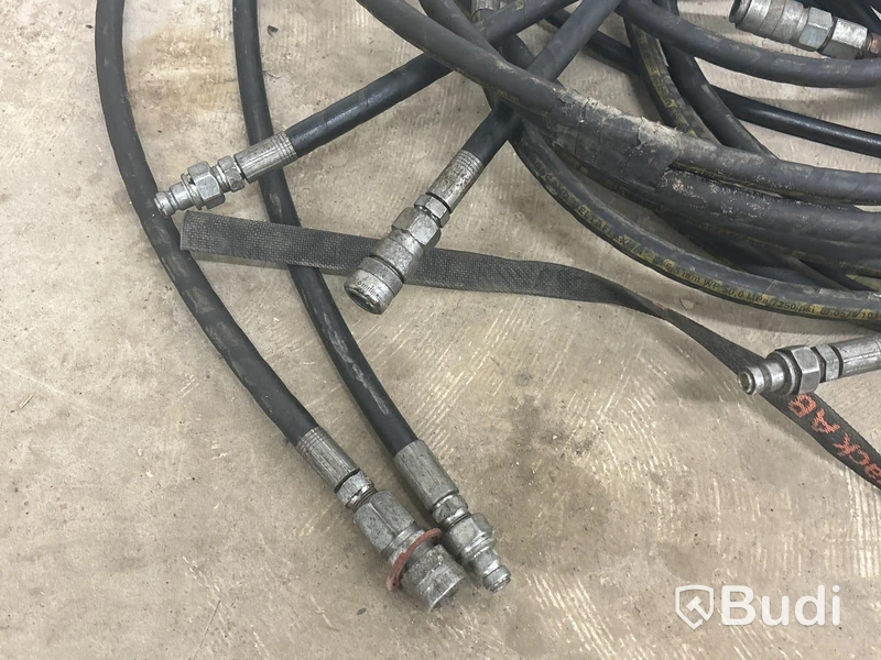 Hydraulslang med kopplingar