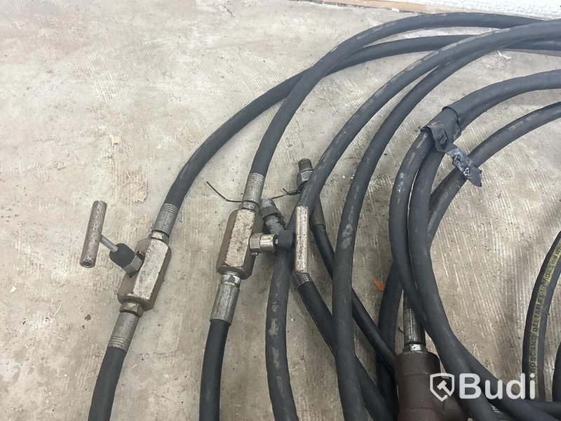 Hydraulslang med kopplingar