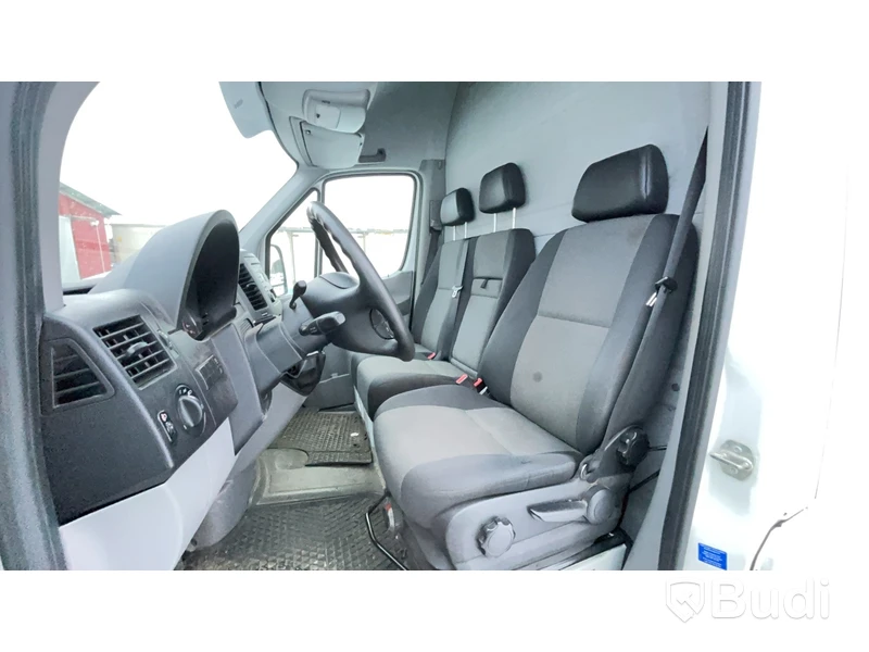 Skåpbil Volkswagen Crafter | 9182 mil | 2016