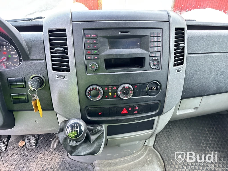 Skåpbil Volkswagen Crafter | 9182 mil | 2016