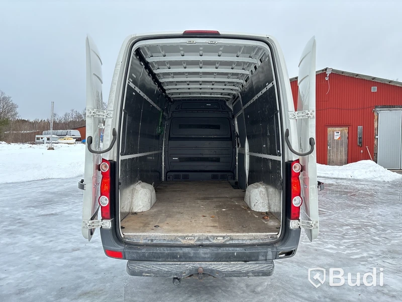 Skåpbil Volkswagen Crafter | 9182 mil | 2016