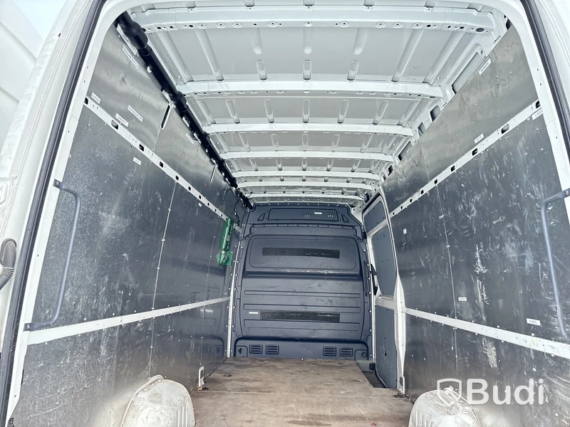 Skåpbil Volkswagen Crafter | 9182 mil | 2016