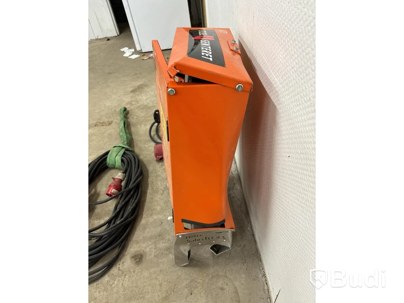 Byggcentral US 32A & 3-faskablage