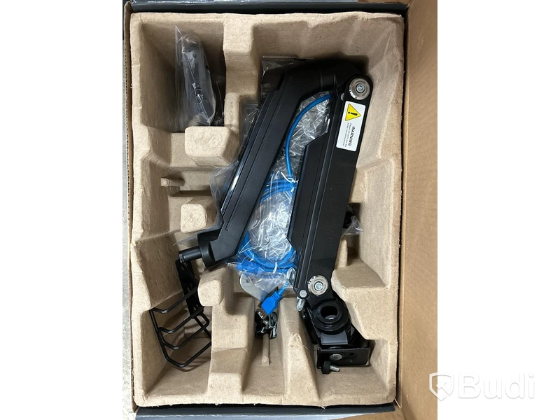 23” ledmonitorer, switch & monitorarmar