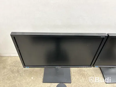 23” ledmonitorer, switch & monitorarmar