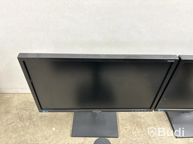 23” ledmonitorer, switch & monitorarmar