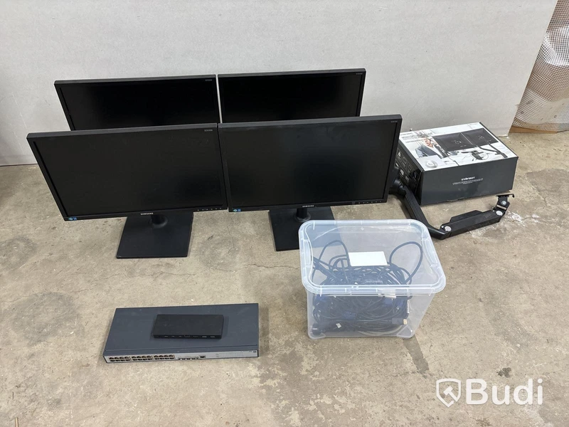 23” ledmonitorer, switch & monitorarmar
