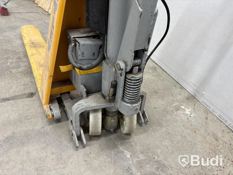 Höglyftande elhandtruck Atlet ERE10
