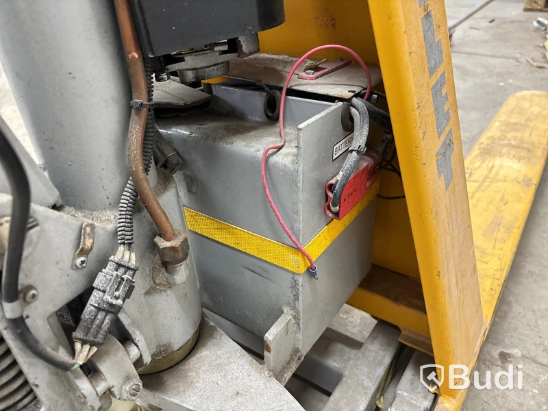 Höglyftande elhandtruck Atlet ERE10