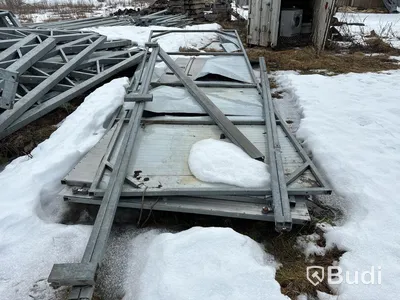 Galvad stomme till tälthall