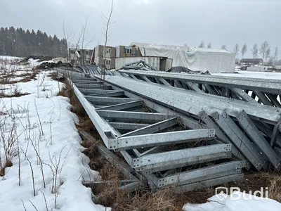 Galvad stomme till tälthall