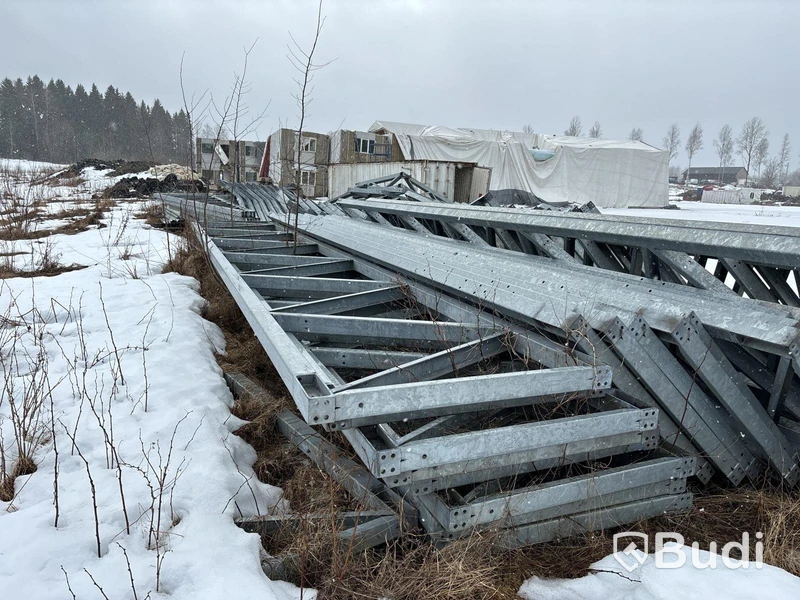 Galvad stomme till tälthall