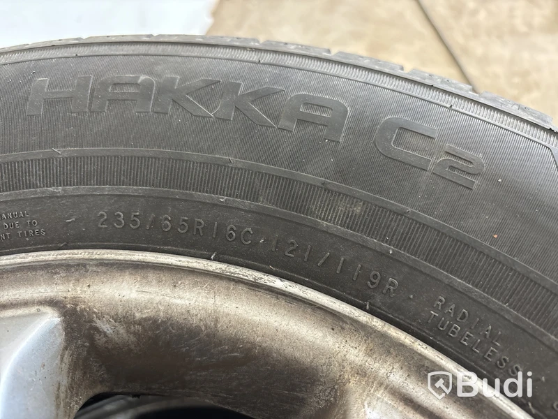 Sommarhjul 235/65R16C passande Volkswagen Crafter