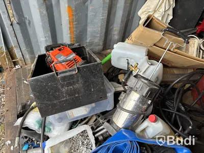 20 fots container med järnvägsutrustning & tillbehör