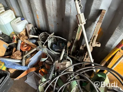 20 fots container med järnvägsutrustning & tillbehör