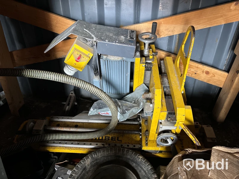 20 fots container med järnvägsutrustning & tillbehör
