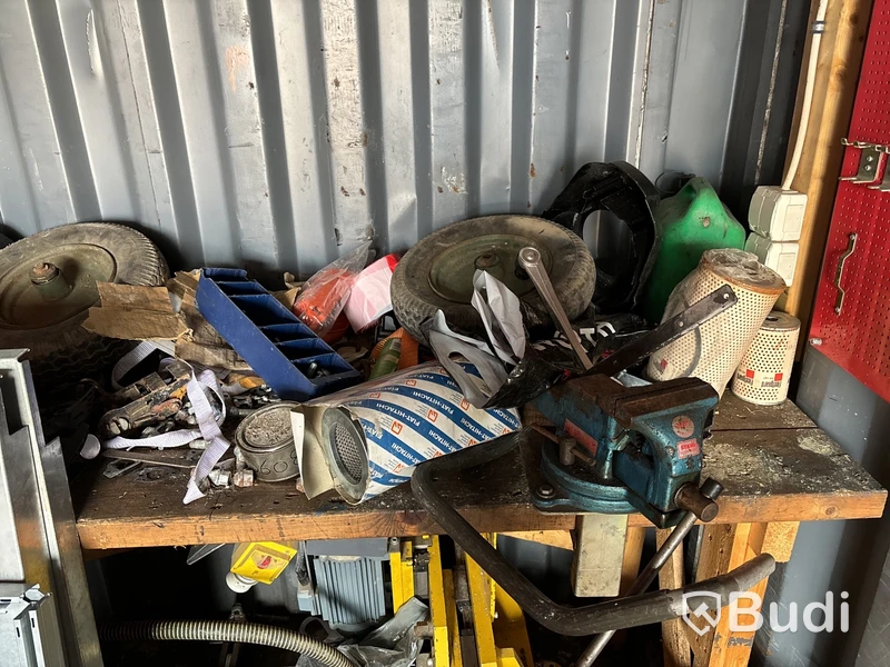 20 fots container med järnvägsutrustning & tillbehör