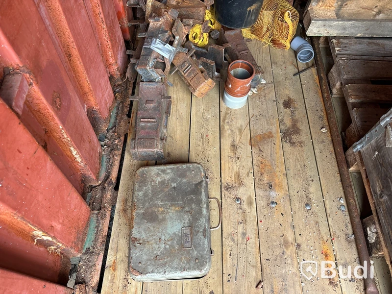 20 fots container med innehåll