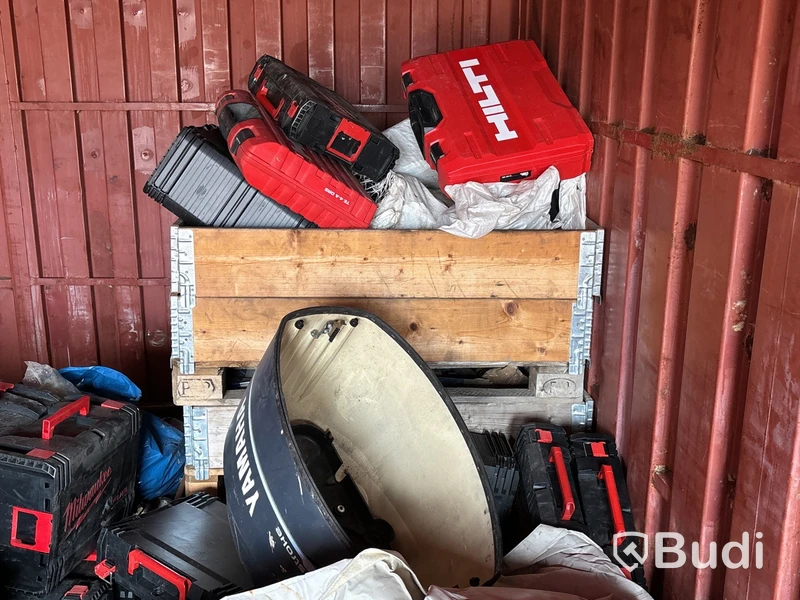 20 fots container med innehåll