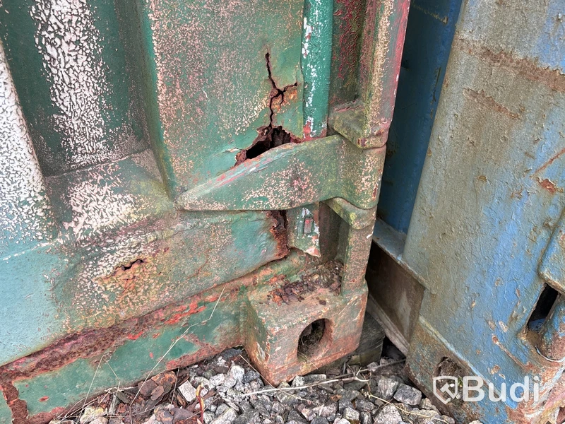 20 fots container med innehåll