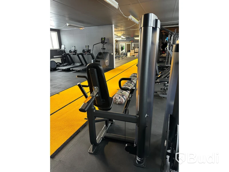 Chest Press - Precor Vitality