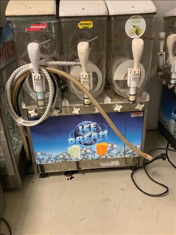 3x slushmaskiner. 