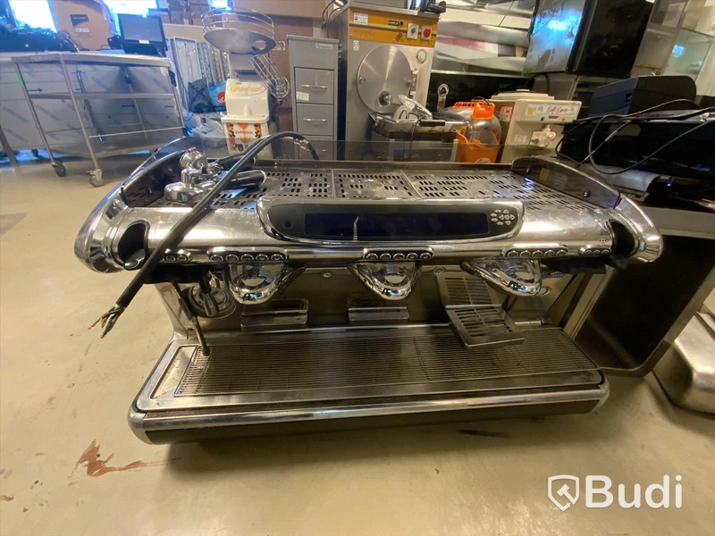 Faema Giugiaro kaffemaskin Nypris 150 000 SEK ex. moms