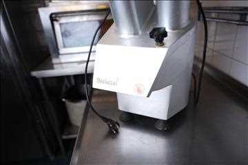 Grönsaksskivare BEEKETAL GS750